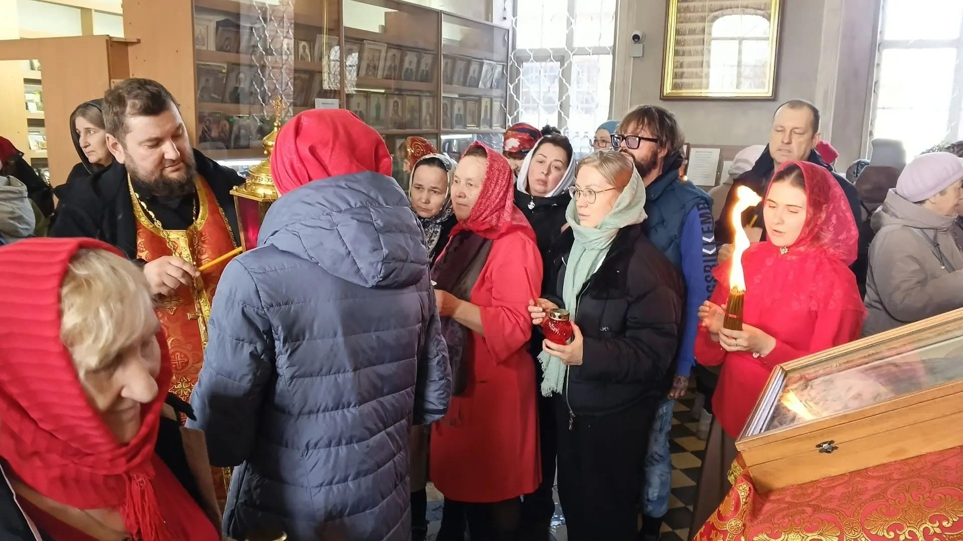 Встреча Благодатного огня в храме святого апостола Иоанна Богослова п.Игра (12.04.2026г.)