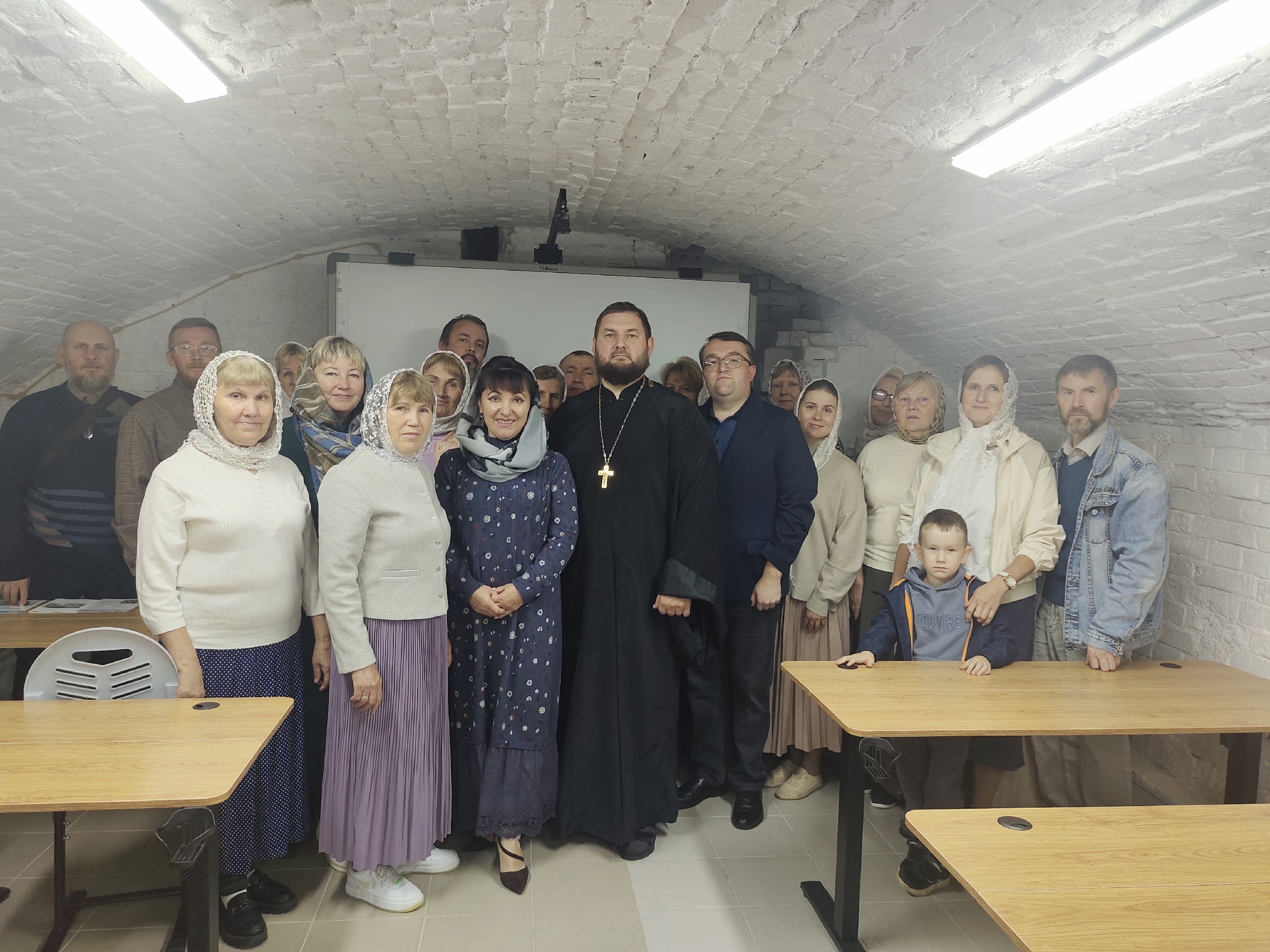 В службе помощи «ДОБРЫЕ РУКИ» состоялась просветительская встреча с участием лектора общества «Знание» Андрея Алексеевича Корепанова