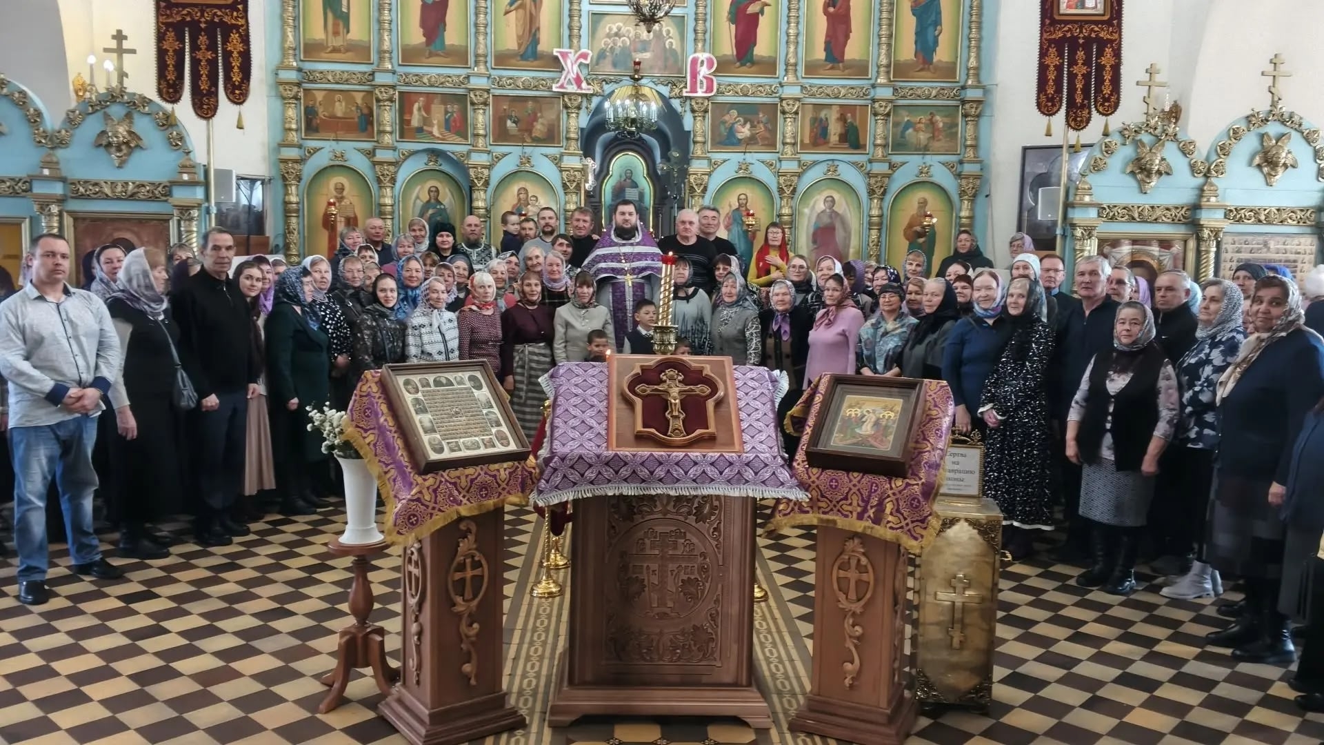 15 марта в храме святого апостола Иоанна Богослова п.Игра прошла Божественная литургия