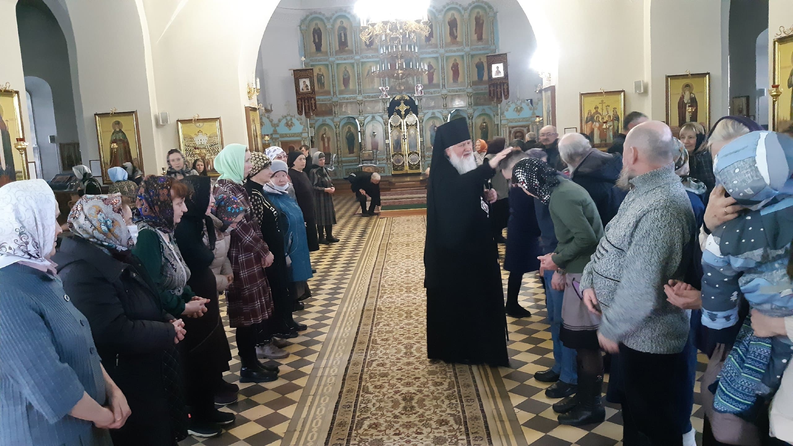 5 марта 2025 года в храме святого апостола Иоанна Богослова п. Игра прошло Архиерейское богослужение - чтение Великого покаянного канона преподобного Андрея Критского
